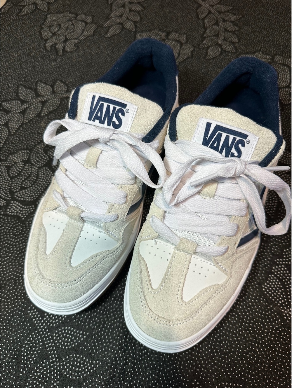 Vans Lowland ComfyCush Suede Sneakers – Cream/Navy – Men’s 7.5 / Women’s 9